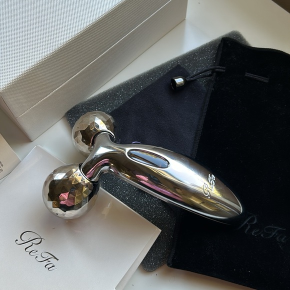 ReFa CARAT Massage Roller - Picture 3 of 10